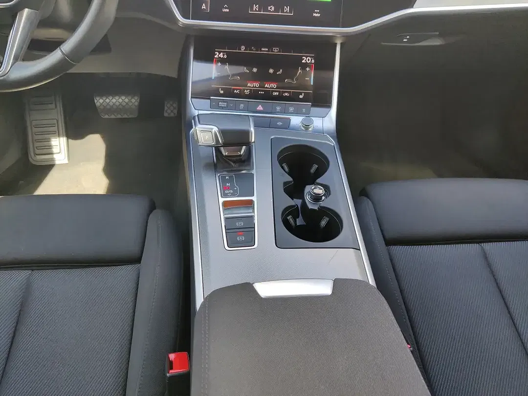 Audi A6 - Thumbnail 14