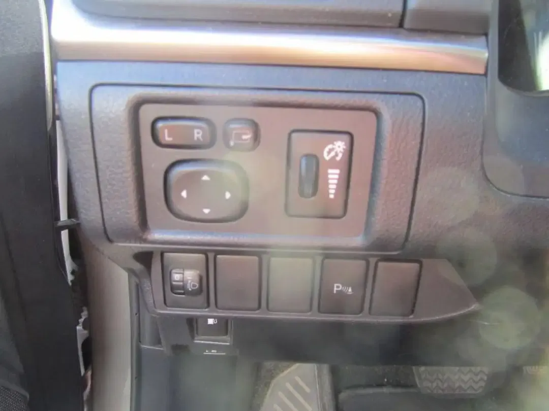 Lexus CT 200h - Thumbnail 15