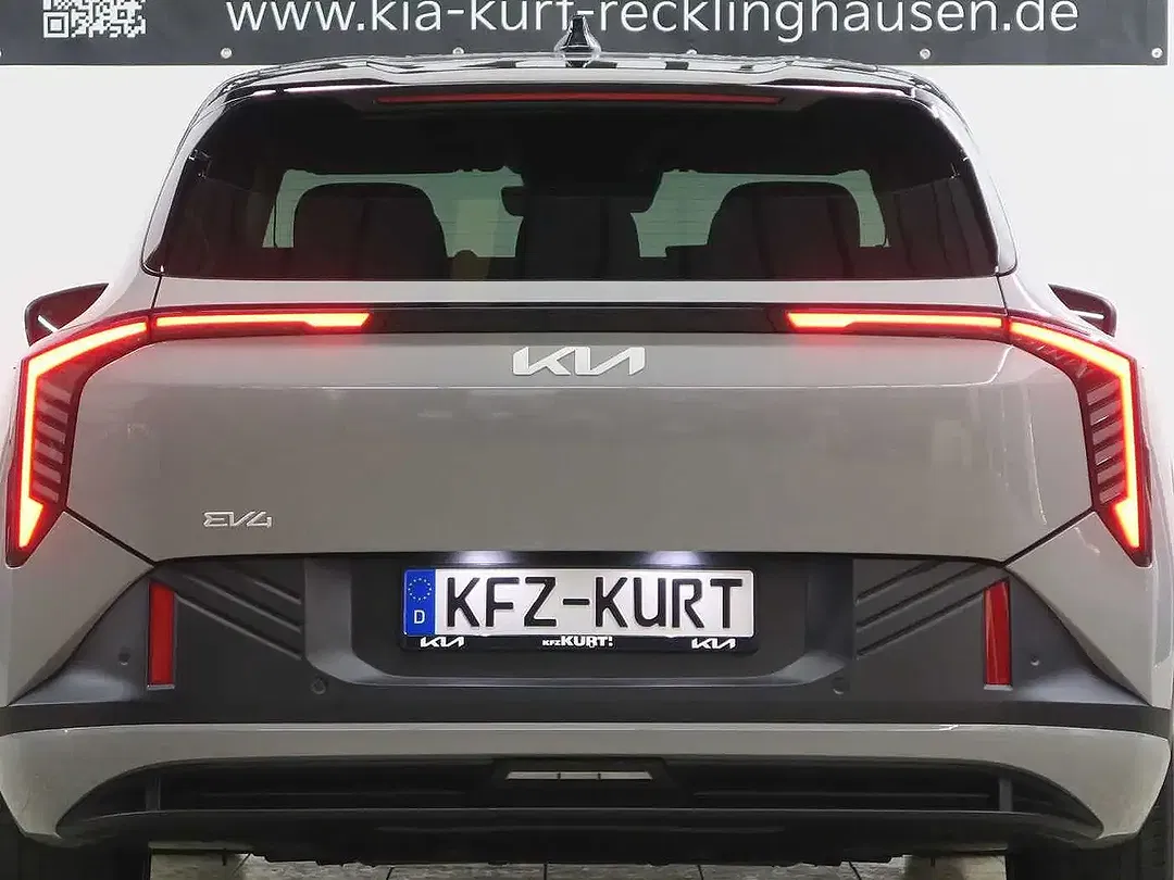 Kia EV4 - Thumbnail 7