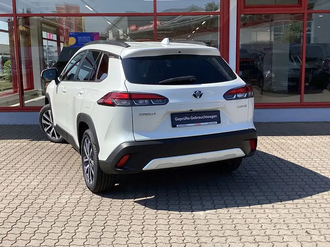 Toyota Corolla Cross - Thumbnail 2