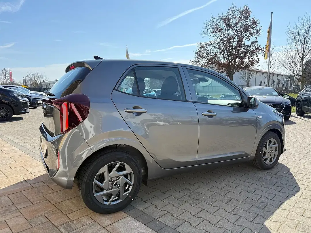 Kia Picanto - Thumbnail 3