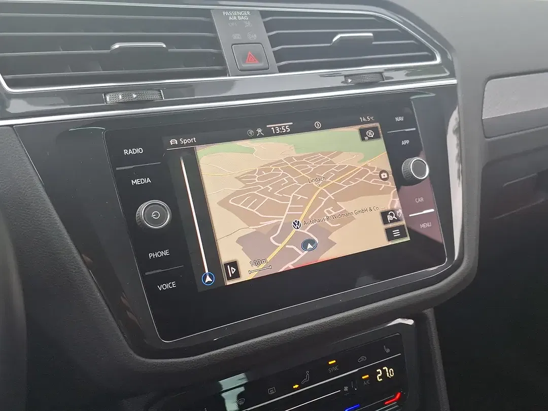 Volkswagen Tiguan - Thumbnail 12
