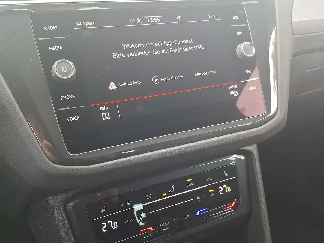 Volkswagen Tiguan - Thumbnail 13