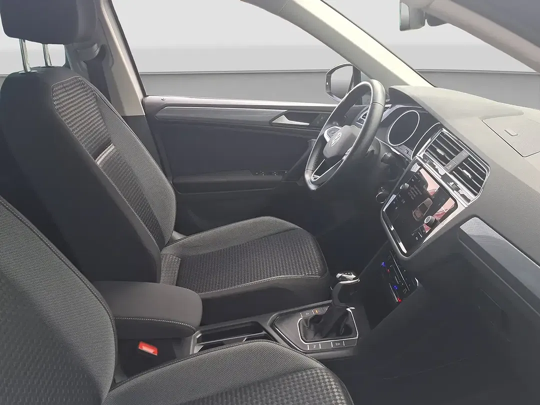 Volkswagen Tiguan - Thumbnail 14
