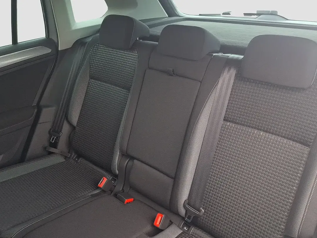 Volkswagen Tiguan - Thumbnail 15