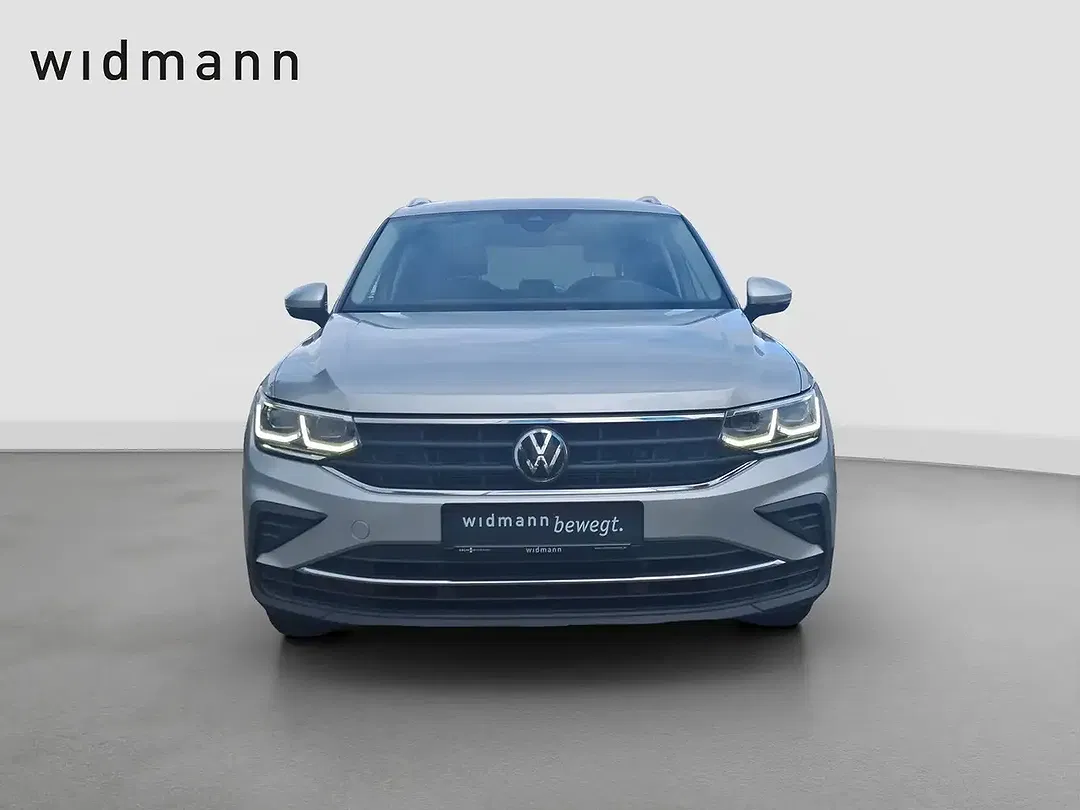 Volkswagen Tiguan - Thumbnail 4