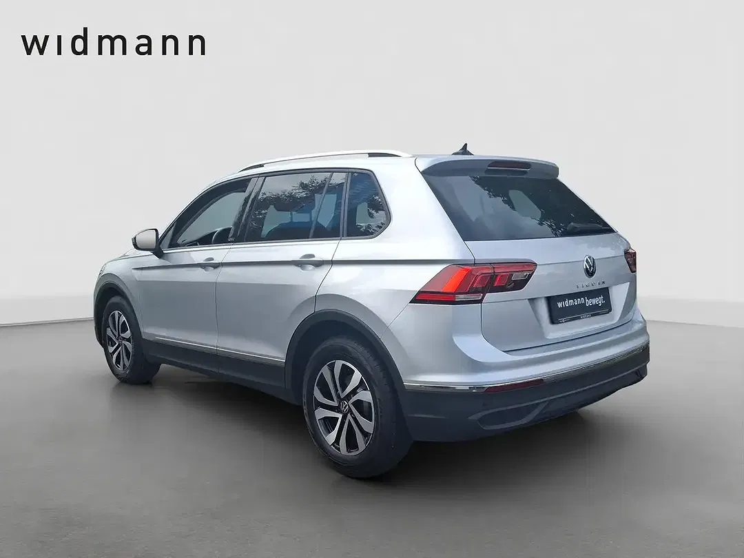 Volkswagen Tiguan - Thumbnail 9