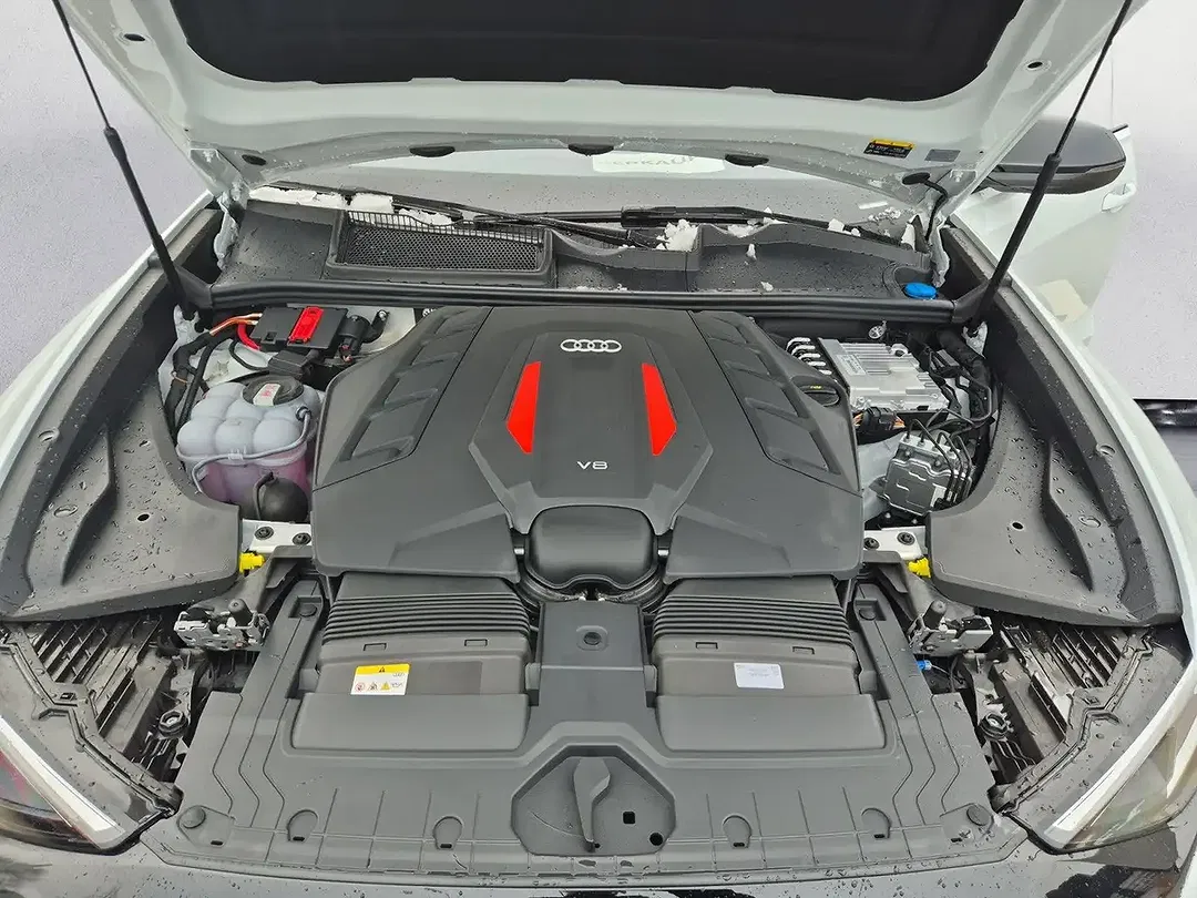 Audi SQ8 - Thumbnail 11