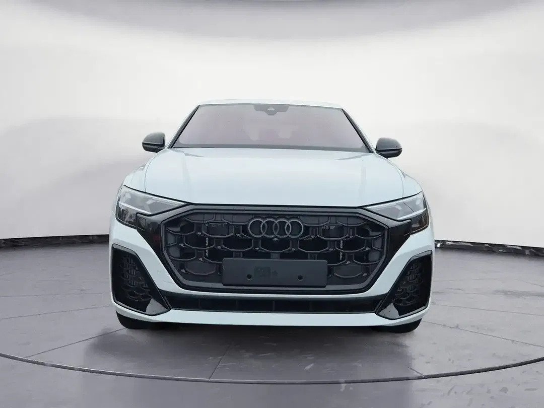 Audi SQ8 - Thumbnail 3