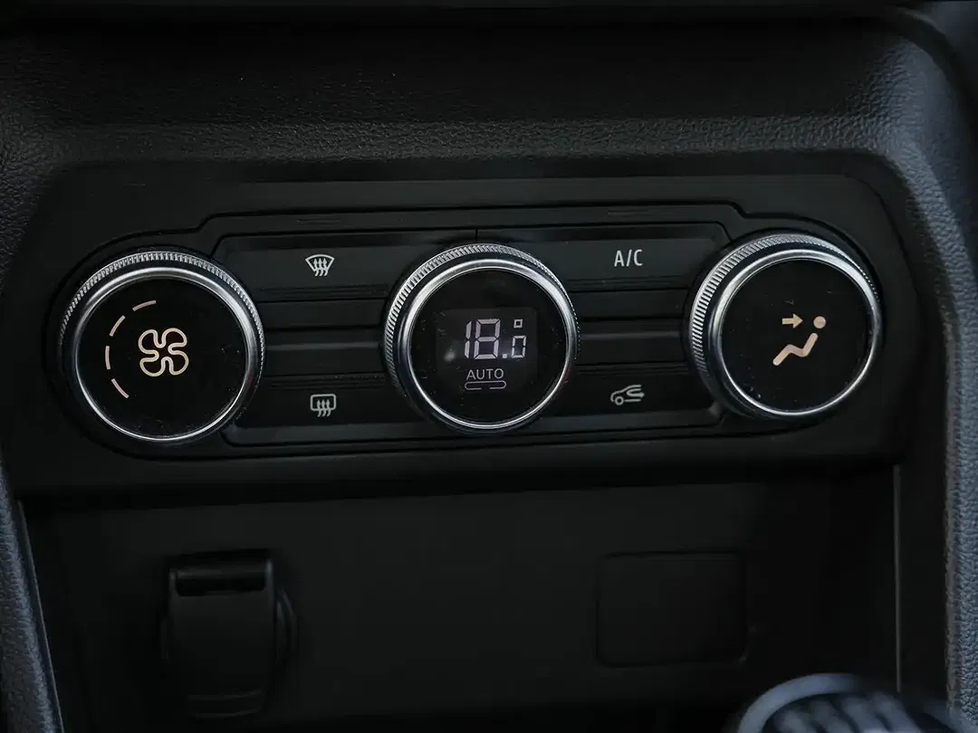 Dacia Sandero - Thumbnail 16