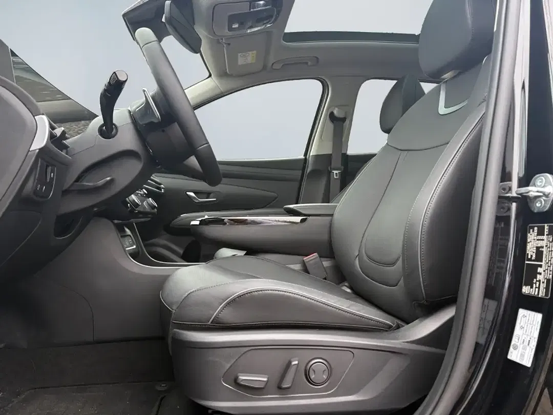 Hyundai TUCSON - Thumbnail 9