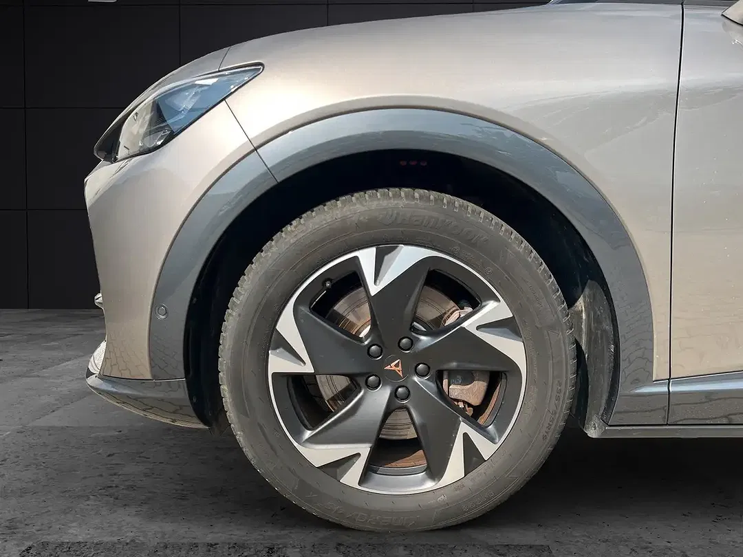 CUPRA Tavascan - Thumbnail 8
