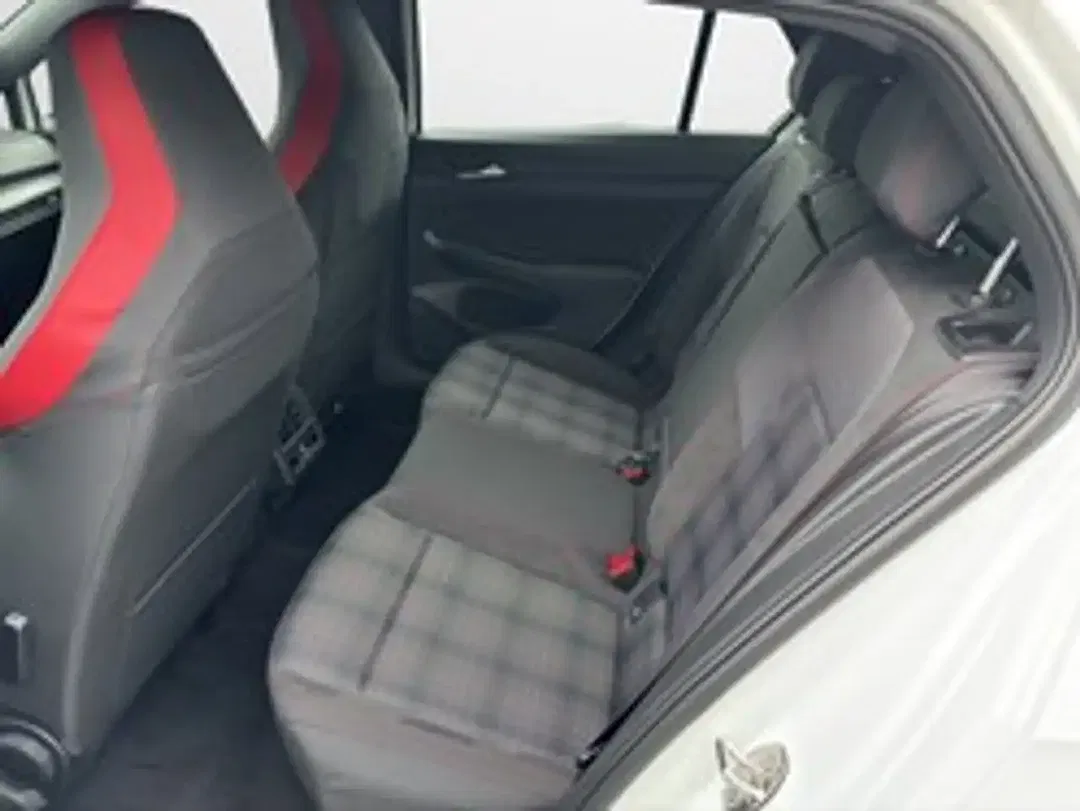 Volkswagen Golf GTI - Thumbnail 11