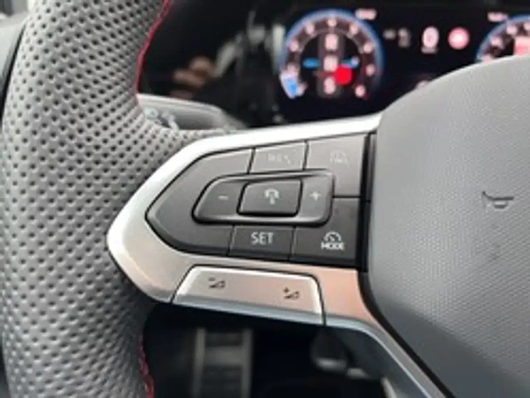 Volkswagen Golf GTI - Thumbnail 14