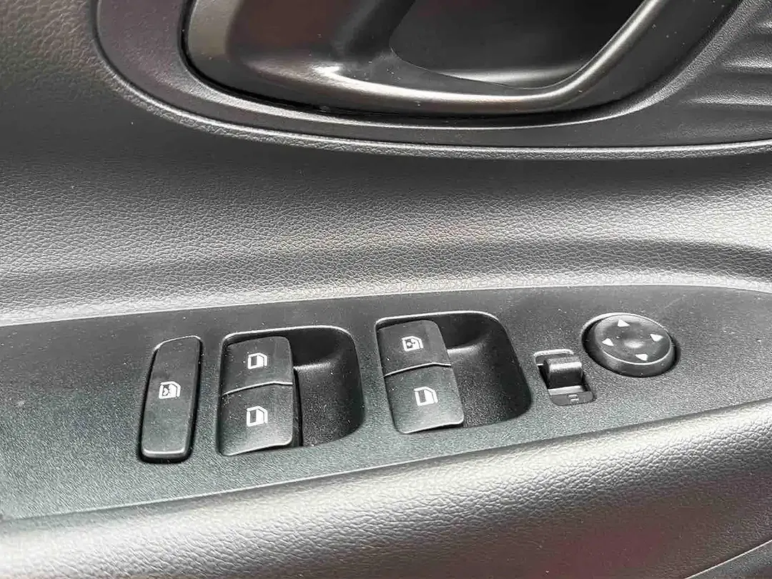 Hyundai i20 - Thumbnail 11