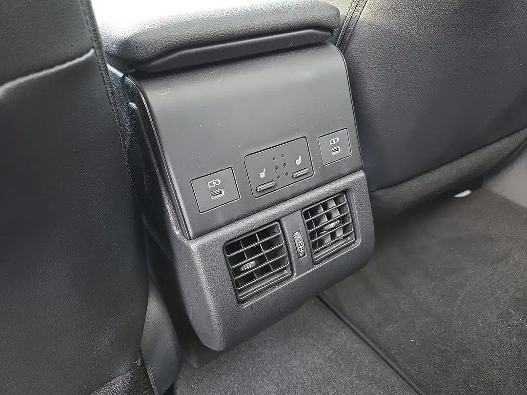 Subaru Solterra - Thumbnail 19
