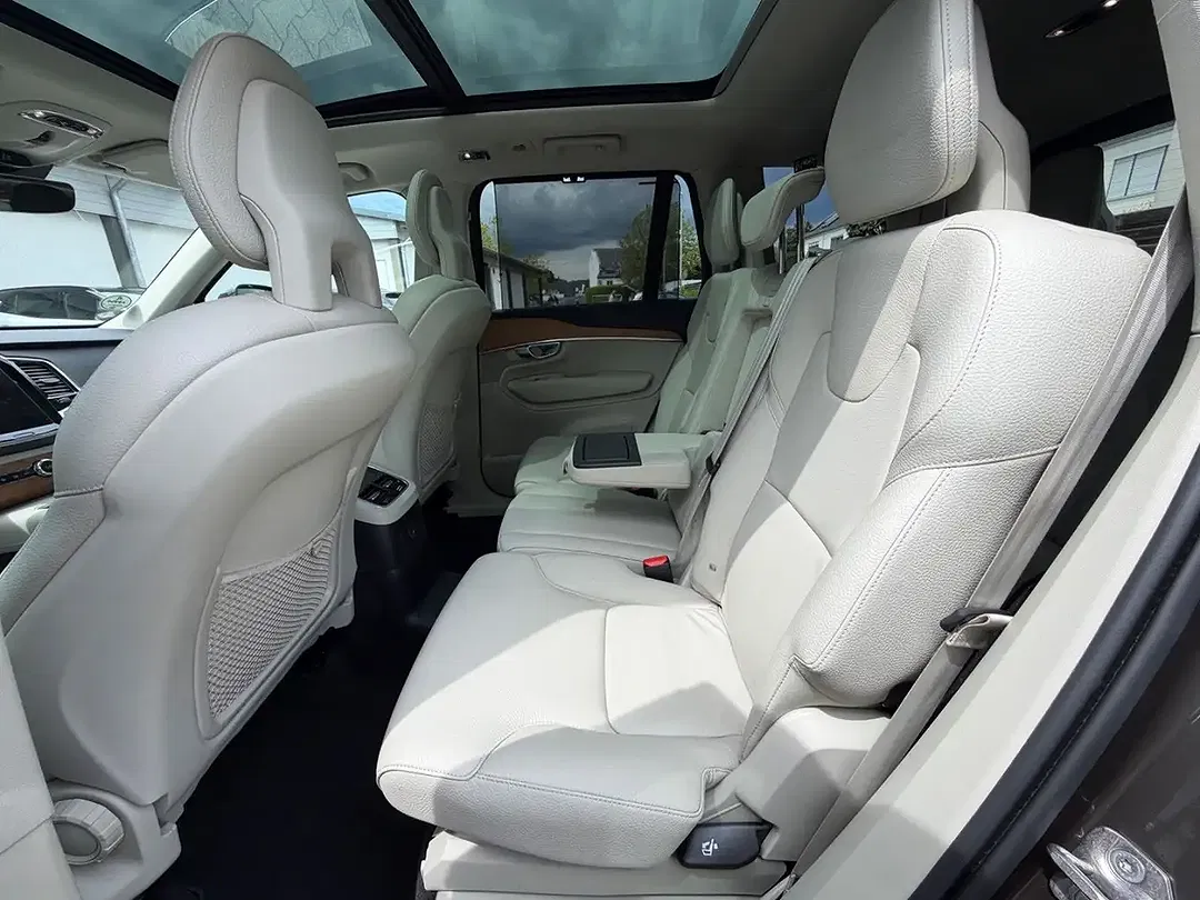 Volvo XC90 - Thumbnail 12