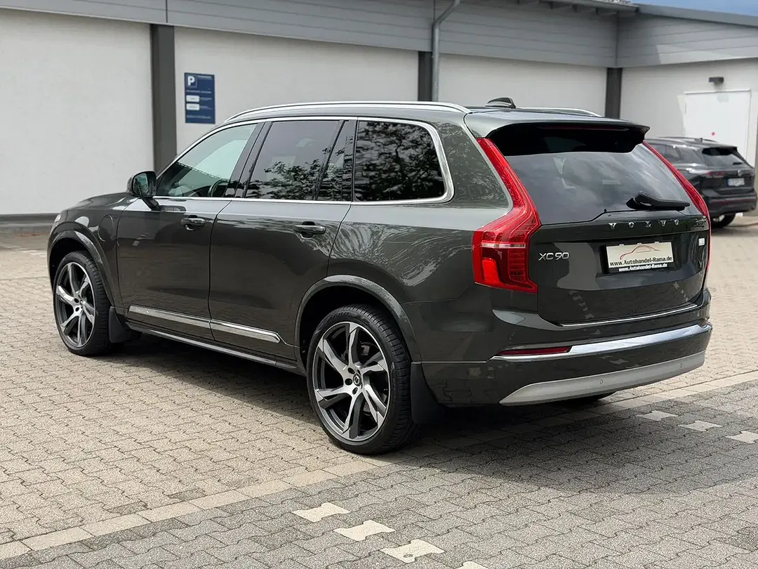 Volvo XC90 - Thumbnail 3