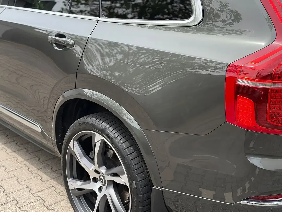 Volvo XC90 - Thumbnail 4