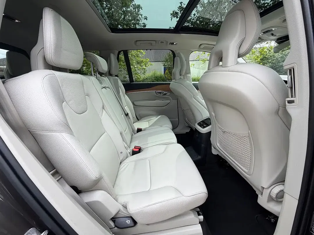 Volvo XC90 - Thumbnail 9