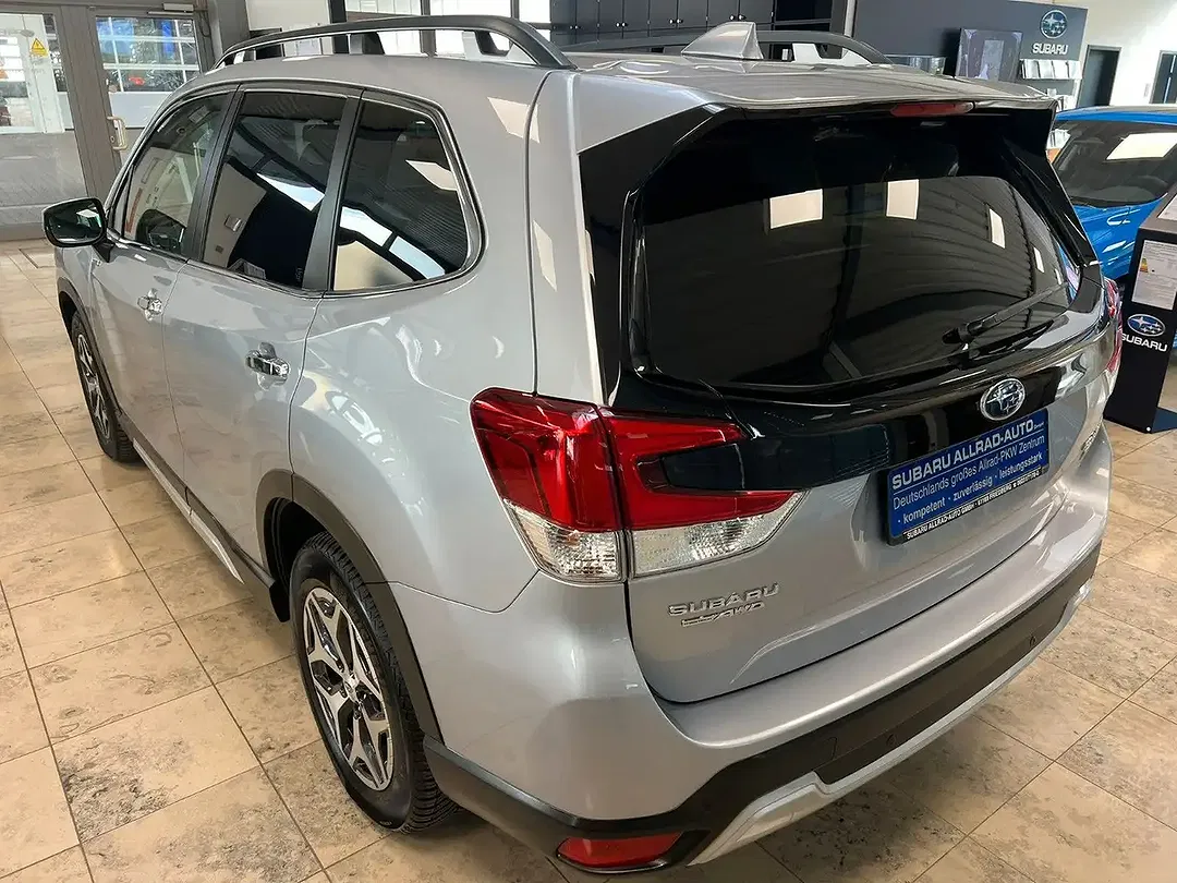 Subaru Forester - Thumbnail 3