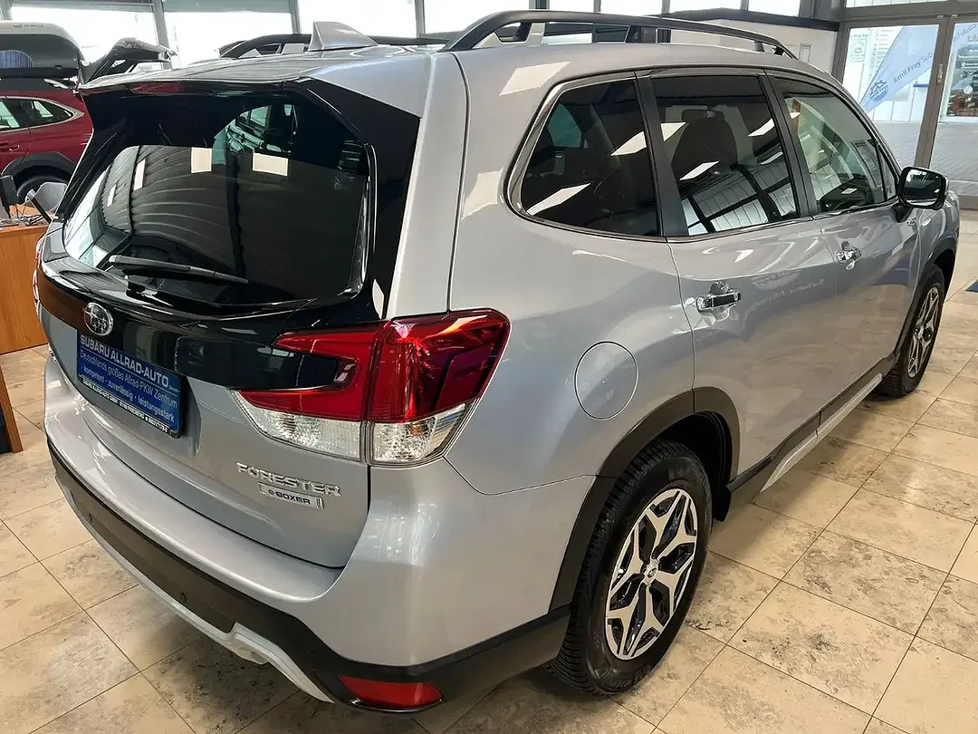 Subaru Forester - Thumbnail 5