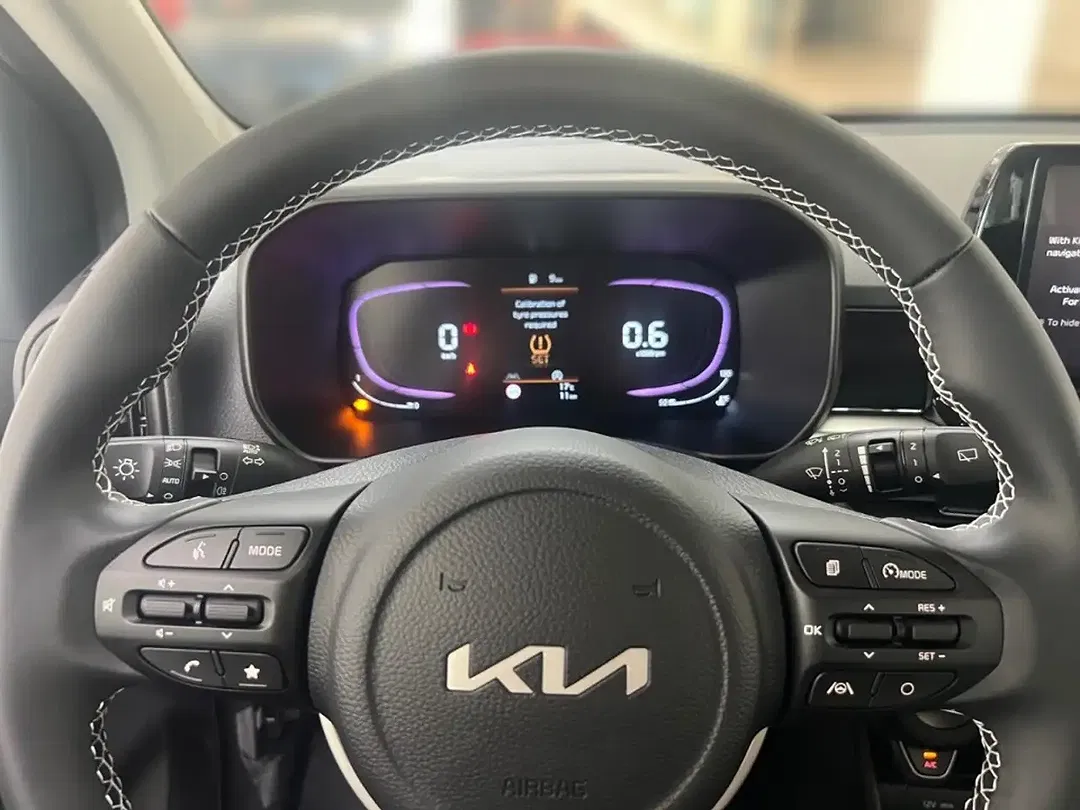 Kia Picanto - Thumbnail 8