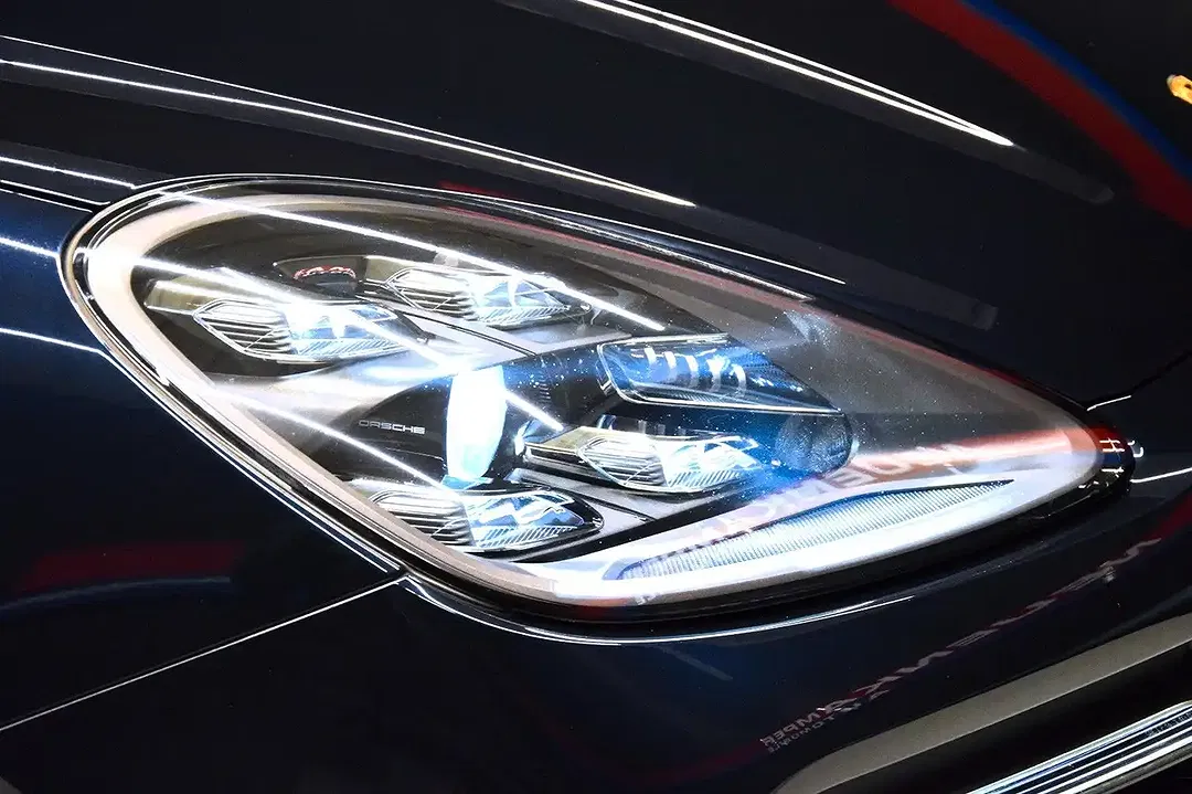 Porsche Cayenne - Thumbnail 11