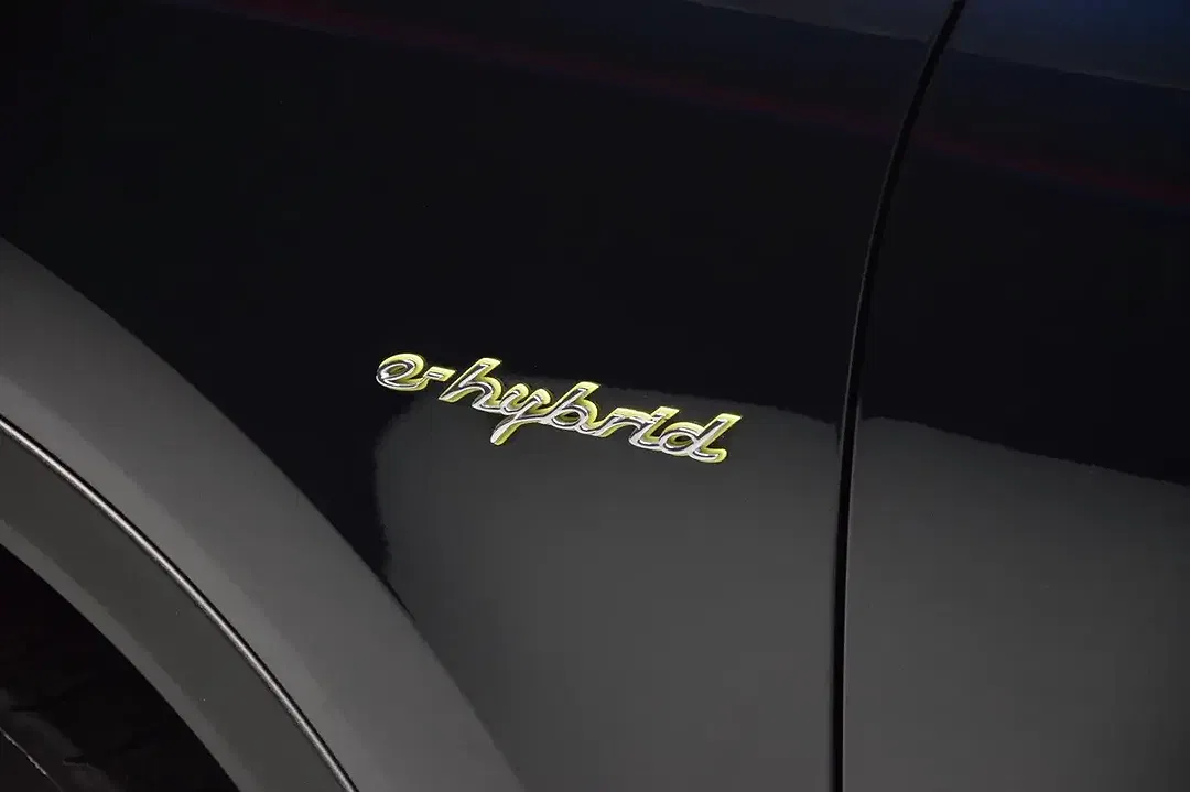 Porsche Cayenne - Thumbnail 12