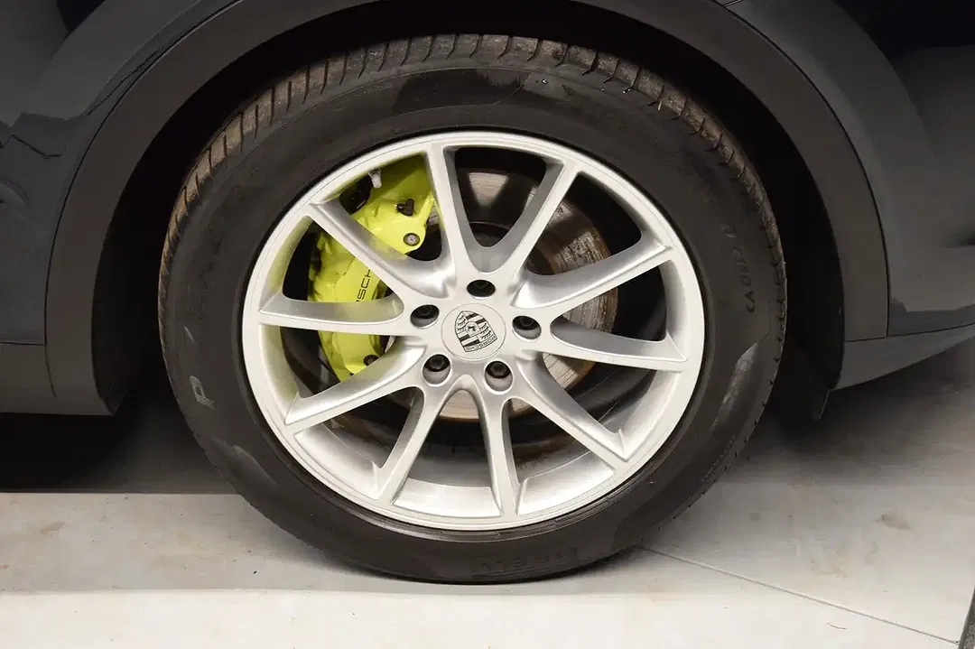 Porsche Cayenne - Thumbnail 13