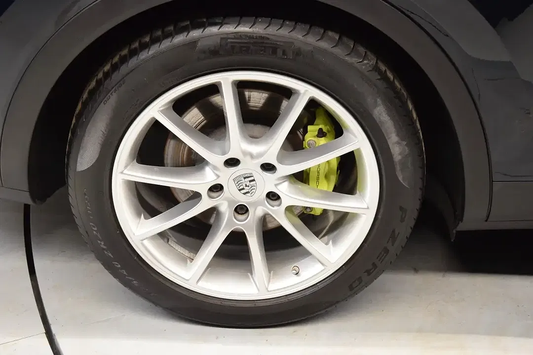Porsche Cayenne - Thumbnail 14