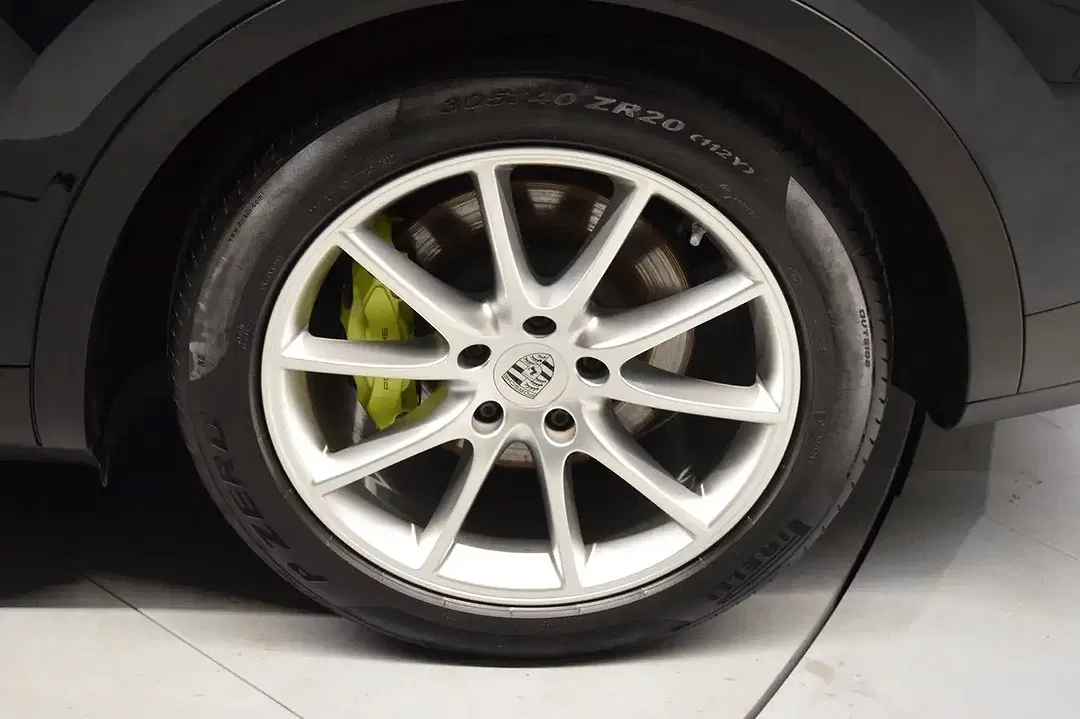 Porsche Cayenne - Thumbnail 15