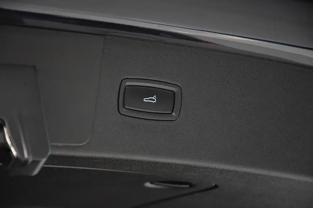 Porsche Cayenne - Thumbnail 8