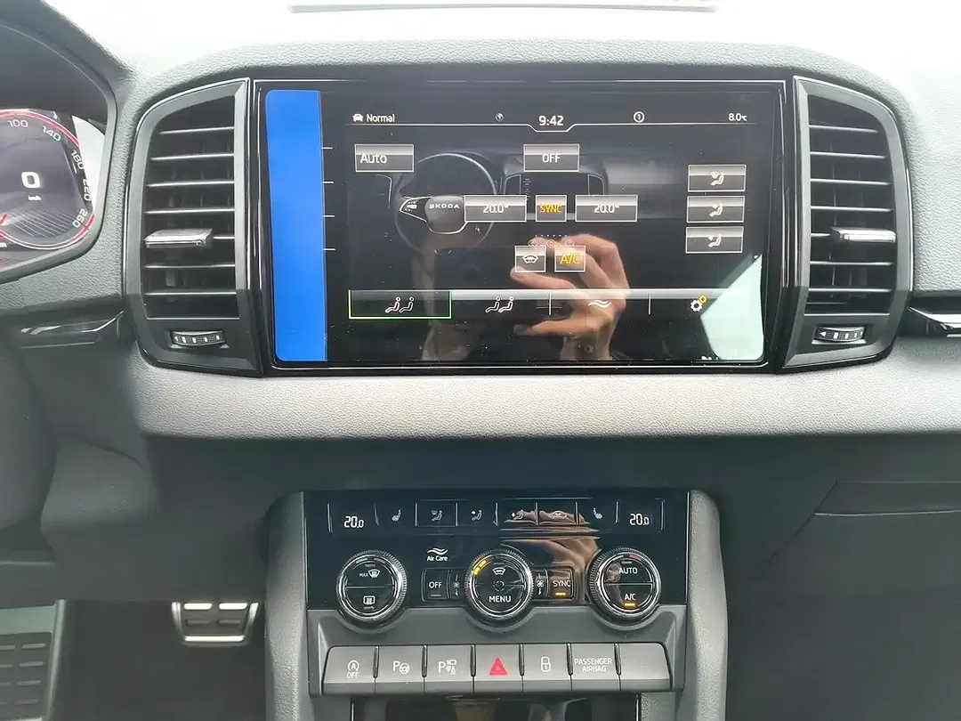 Skoda Karoq - Thumbnail 10