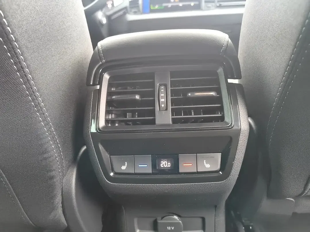 Skoda Karoq - Thumbnail 14