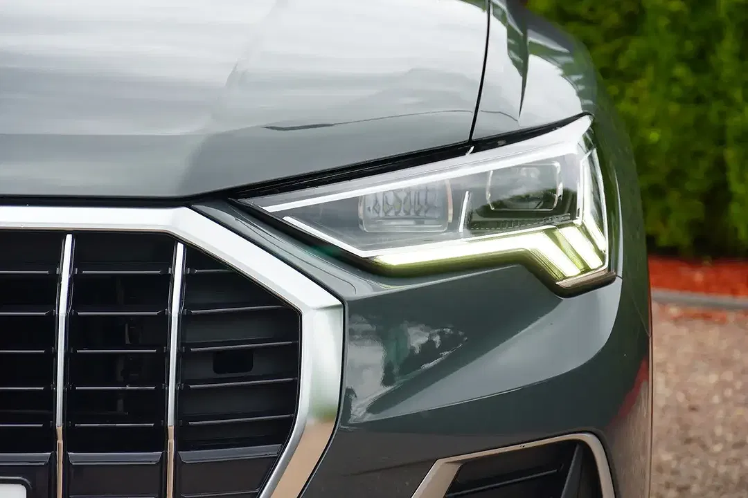 Audi Q3 - Thumbnail 3