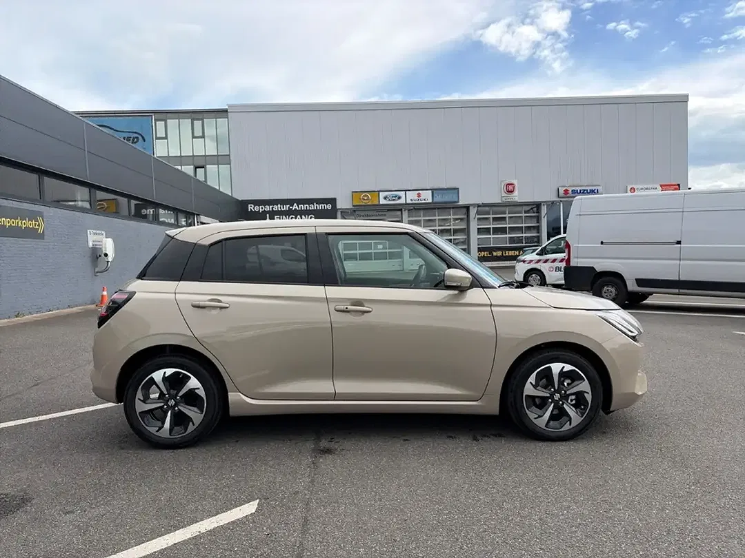 Suzuki Swift - Thumbnail 6