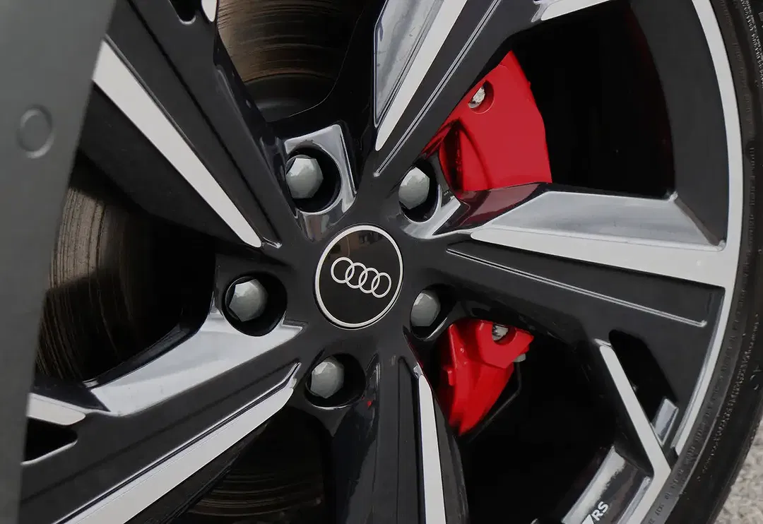 Audi A6 e-tron - Thumbnail 6