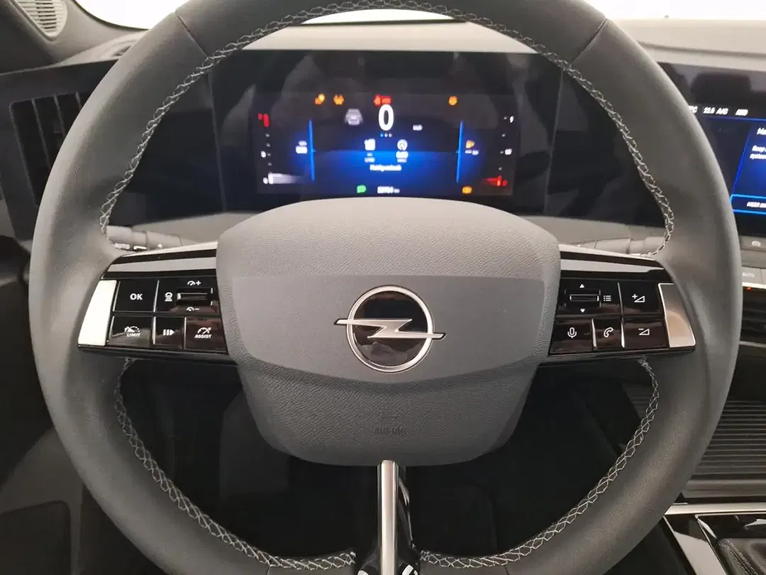 Opel Astra - Thumbnail 11