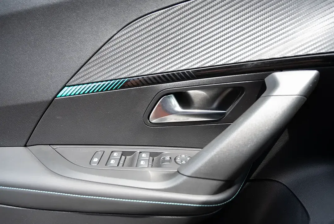 Peugeot 2008 - Thumbnail 11