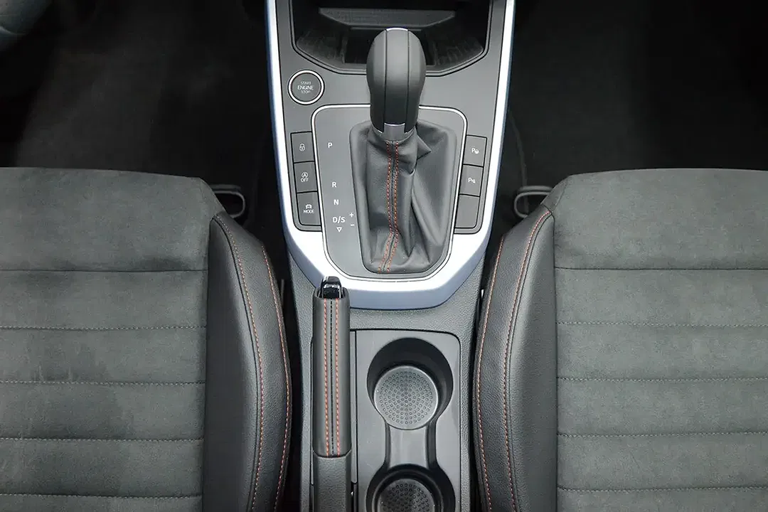 SEAT Arona - Thumbnail 9