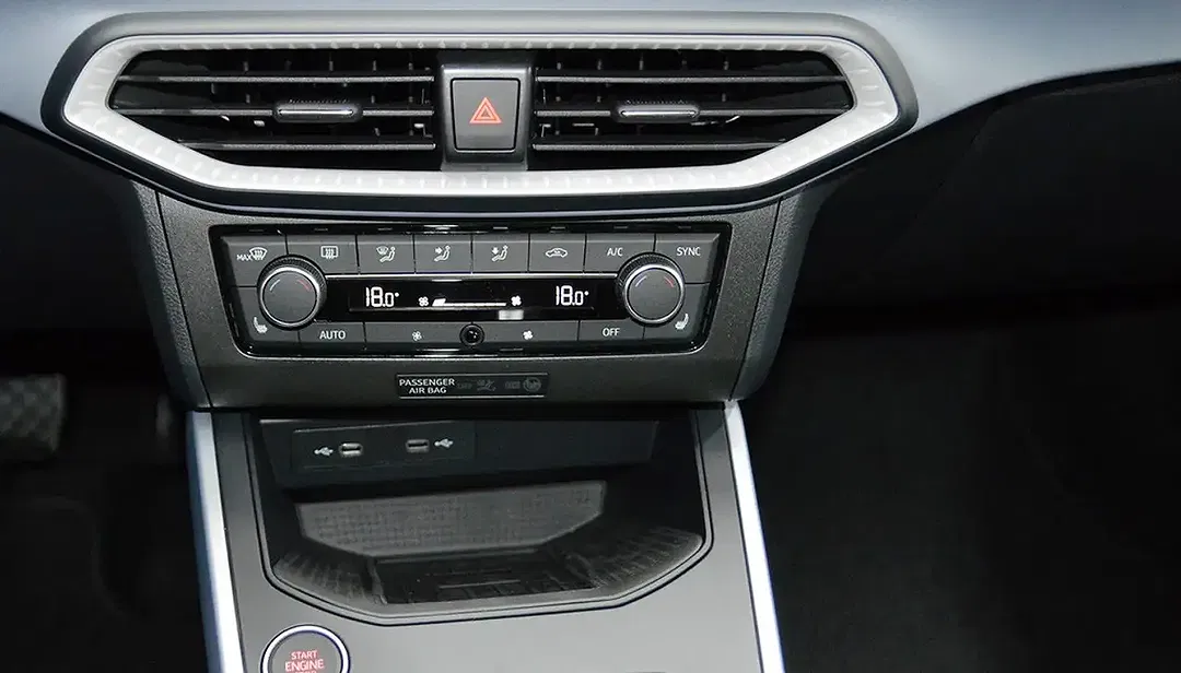 SEAT Arona - Thumbnail 11