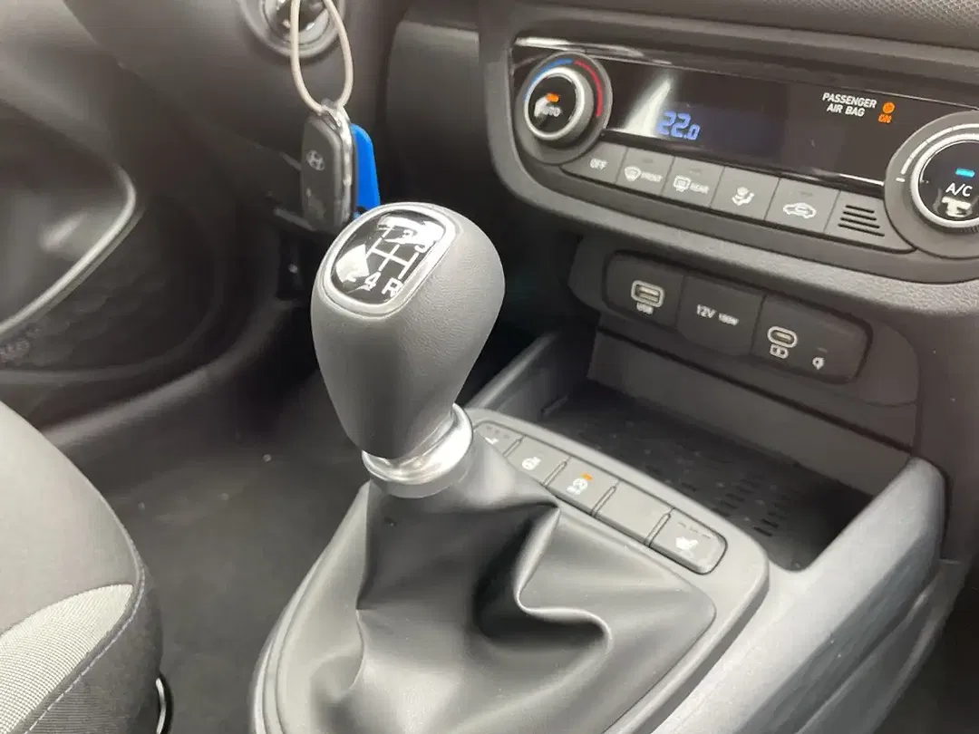 Hyundai i10 - Thumbnail 15