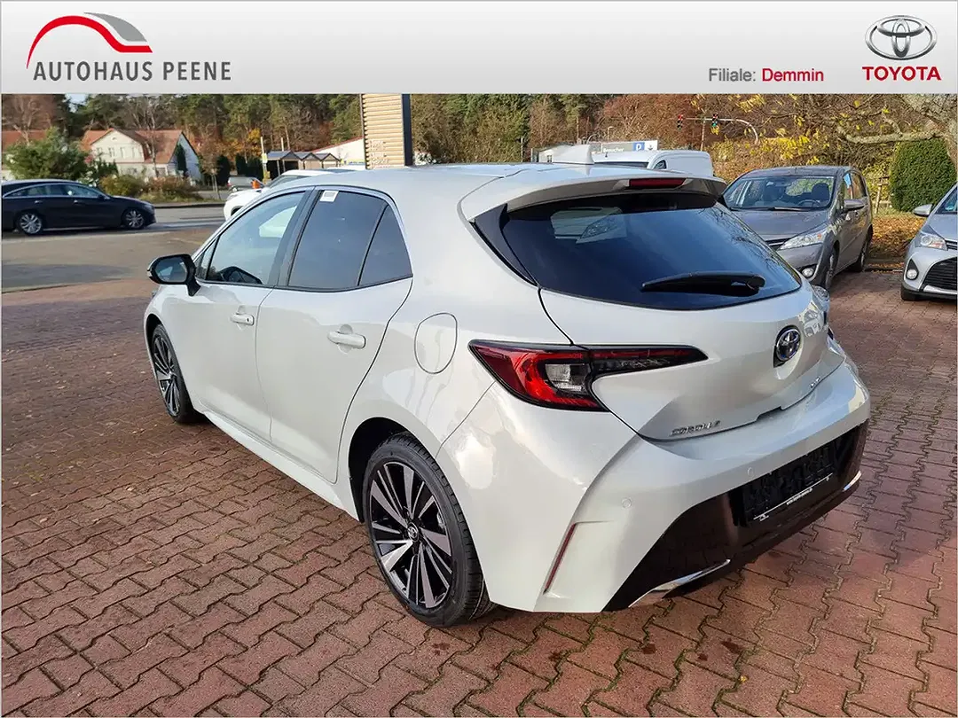 Toyota Corolla - Thumbnail 2