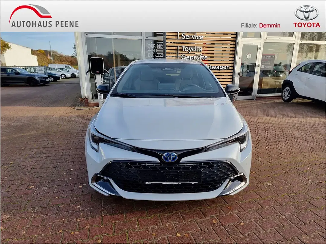 Toyota Corolla - Thumbnail 5
