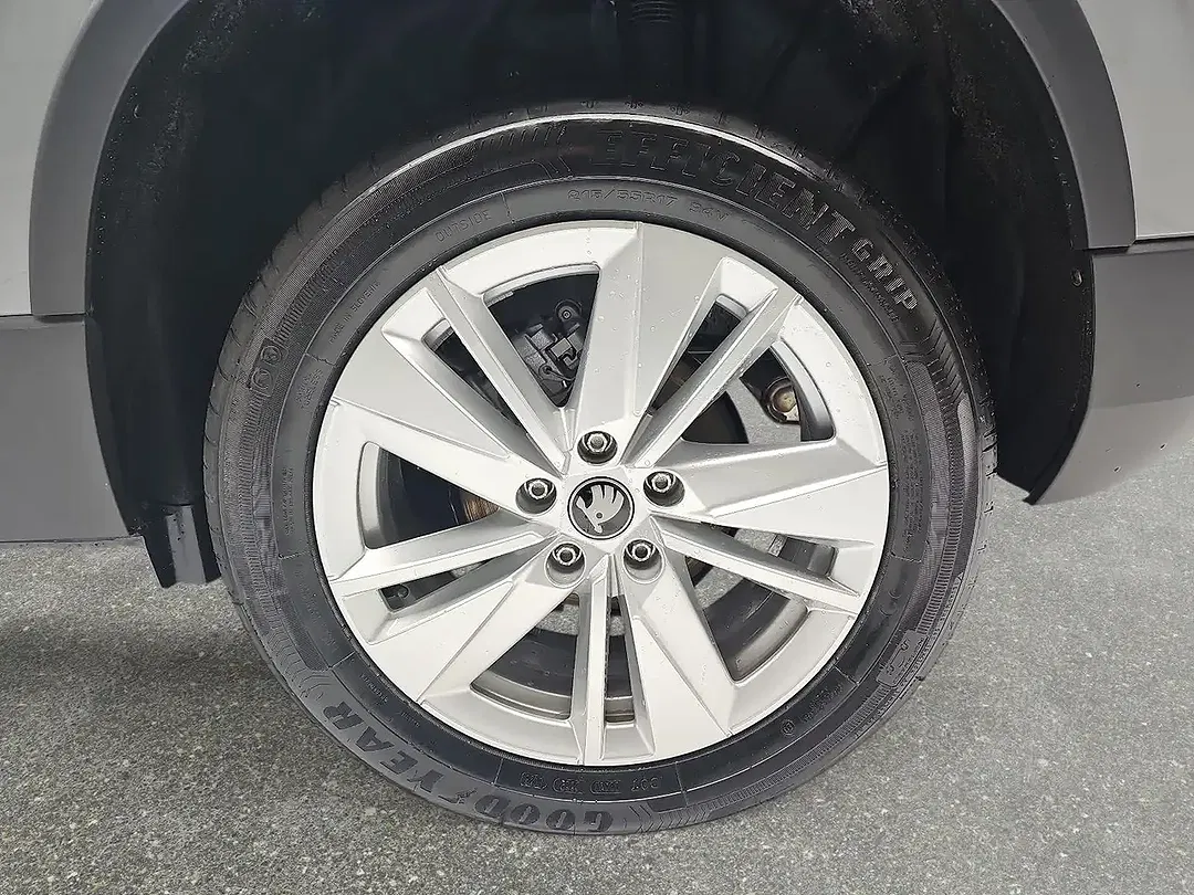 Skoda Karoq - Thumbnail 6