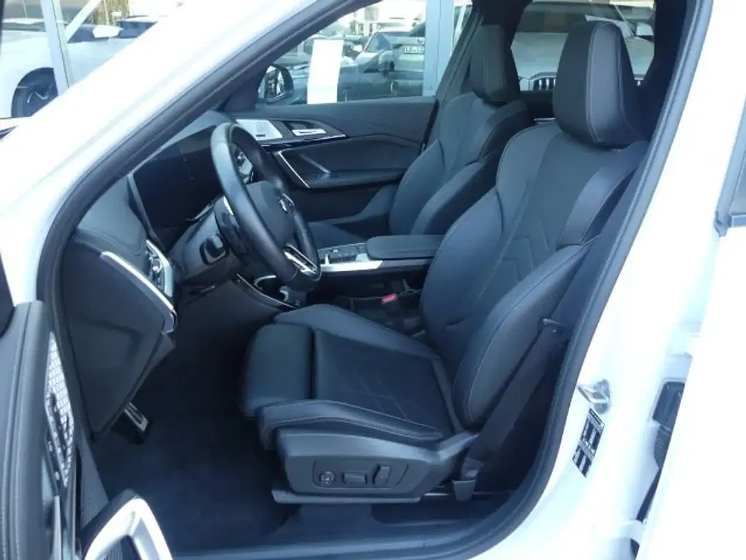 BMW X1 - Thumbnail 10
