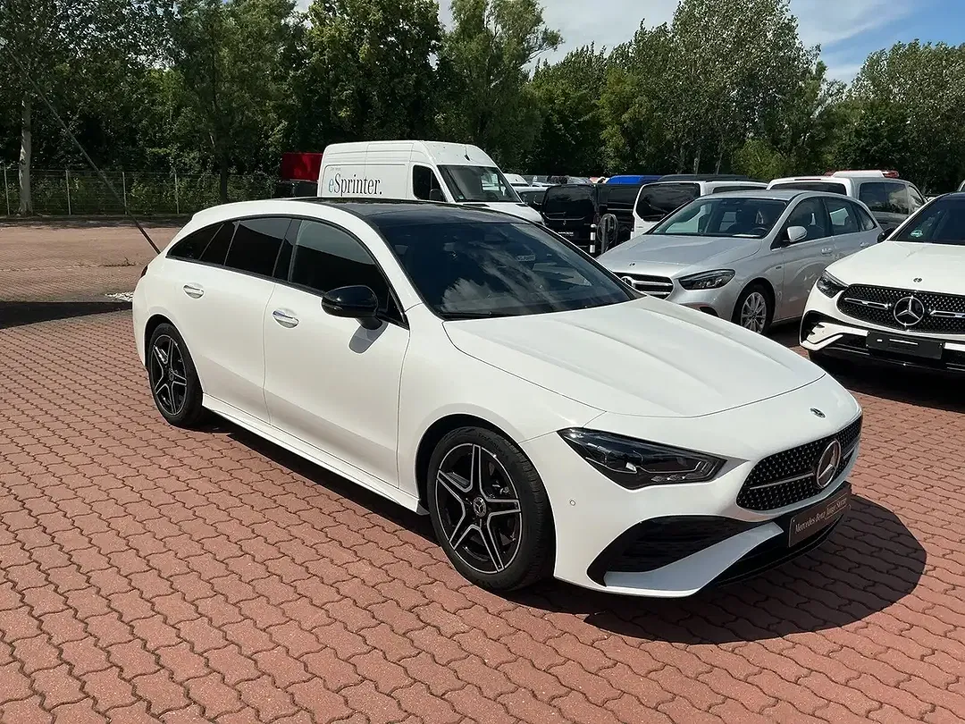 Mercedes-Benz CLA 200 - Thumbnail 2