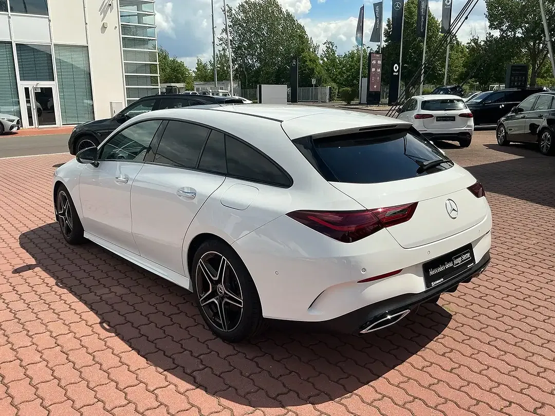 Mercedes-Benz CLA 200 - Thumbnail 5
