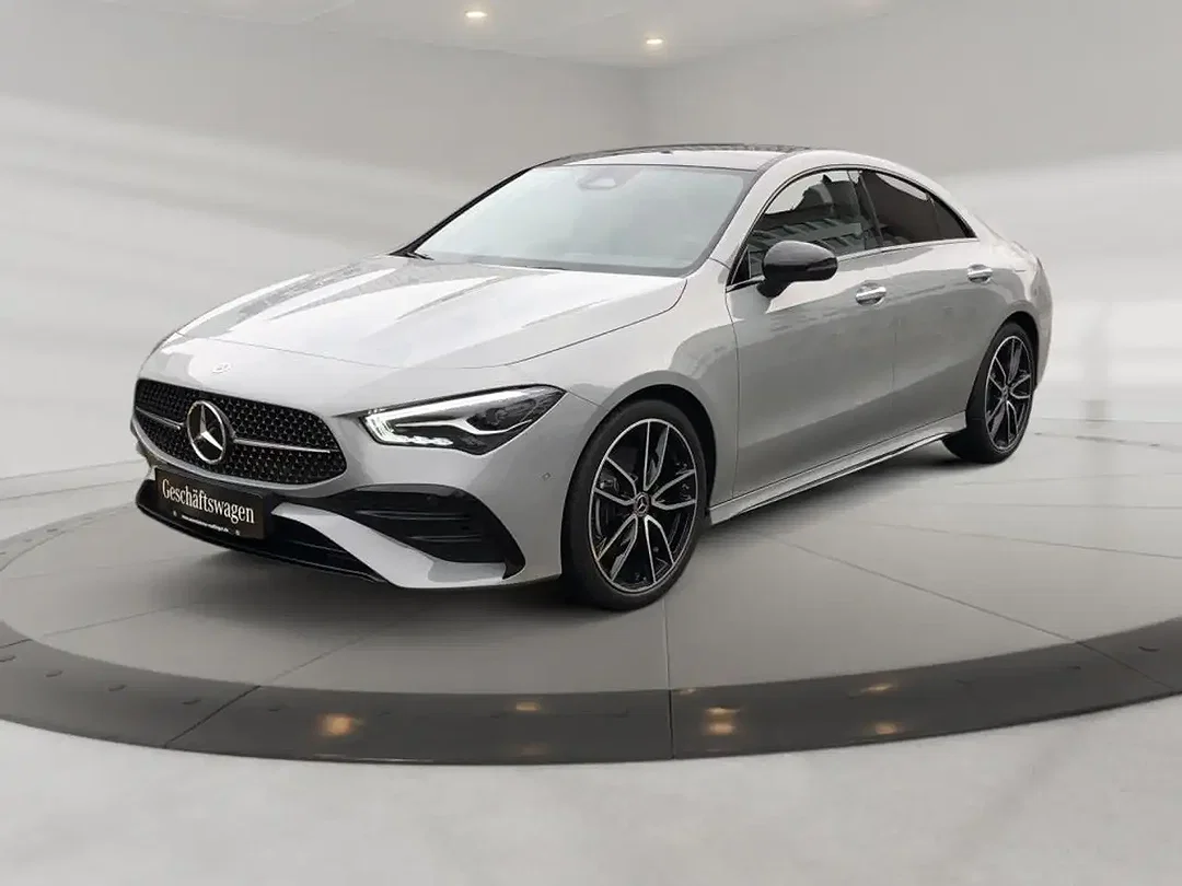 Mercedes-Benz CLA 220 - Afbeelding 1